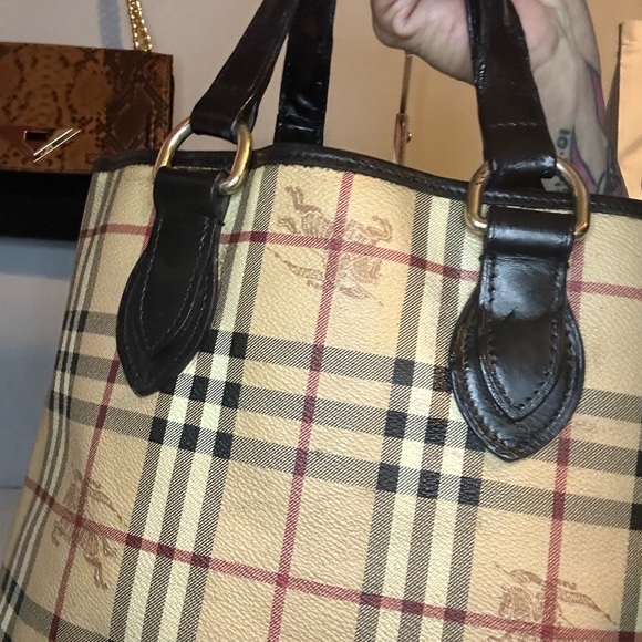 Burberry EUC Coated Nova Check Medium Tote w/COA - Picture 3 of 15
